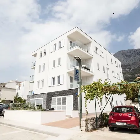 Zamarin 2 Drvenik (Split-Dalmatia)